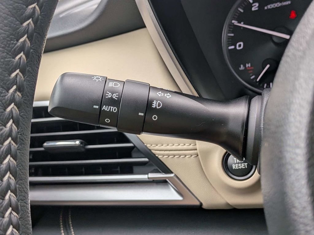 Used 2024 White Subaru Limited image 33