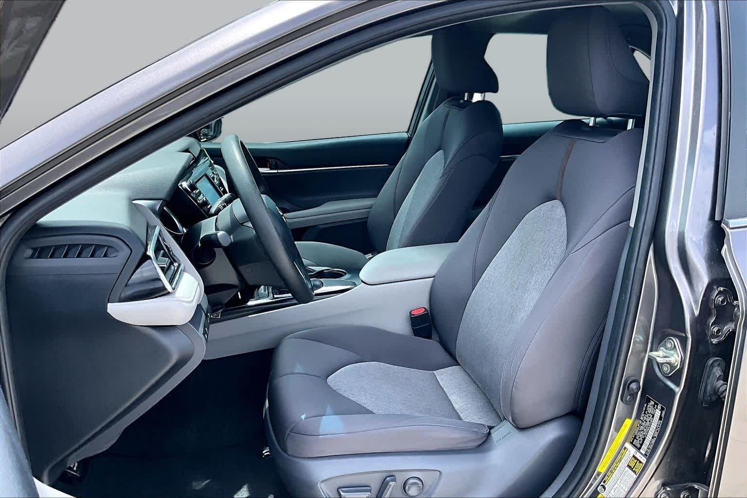 Used 2018 Predawn Gray Mica Toyota LE image 8
