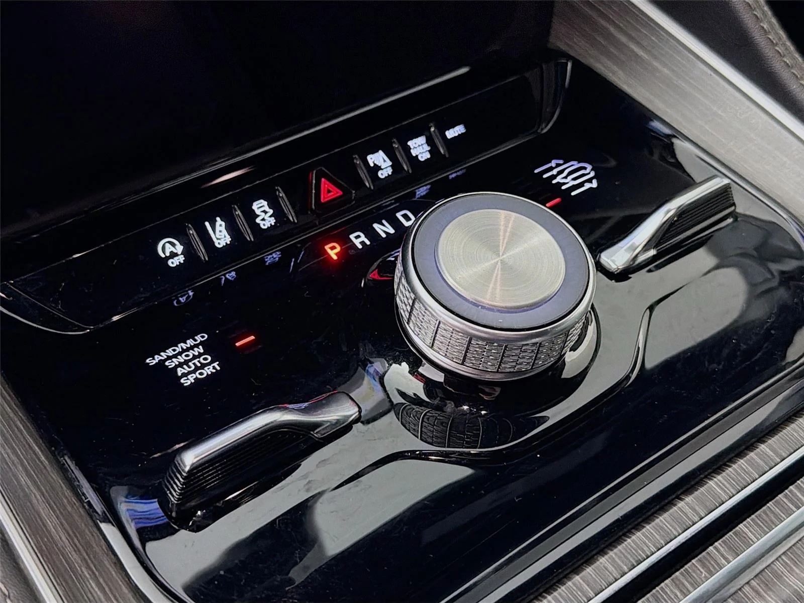 2024 Jeep Wagoneer Series III - Photo 17