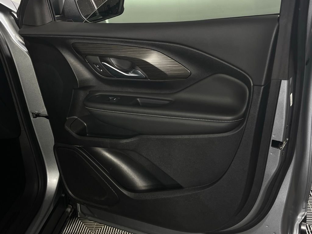 2024 GMC Terrain SLE - Photo 31