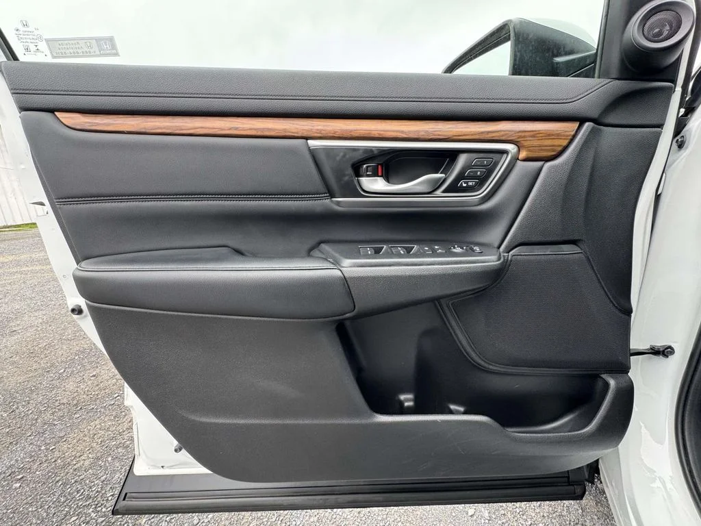 Used 2021  Honda Touring image 26