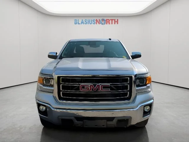Used 2015 Silver GMC SLT image 2