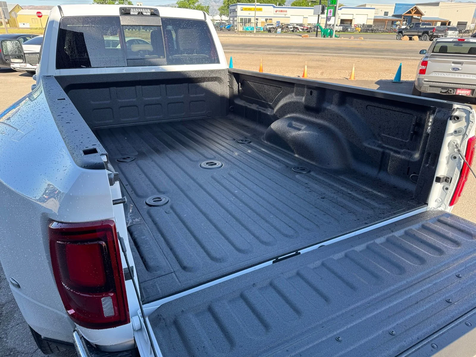 New 2026 Bright White Clear-Coat Exterior Paint RAM Laramie image 9