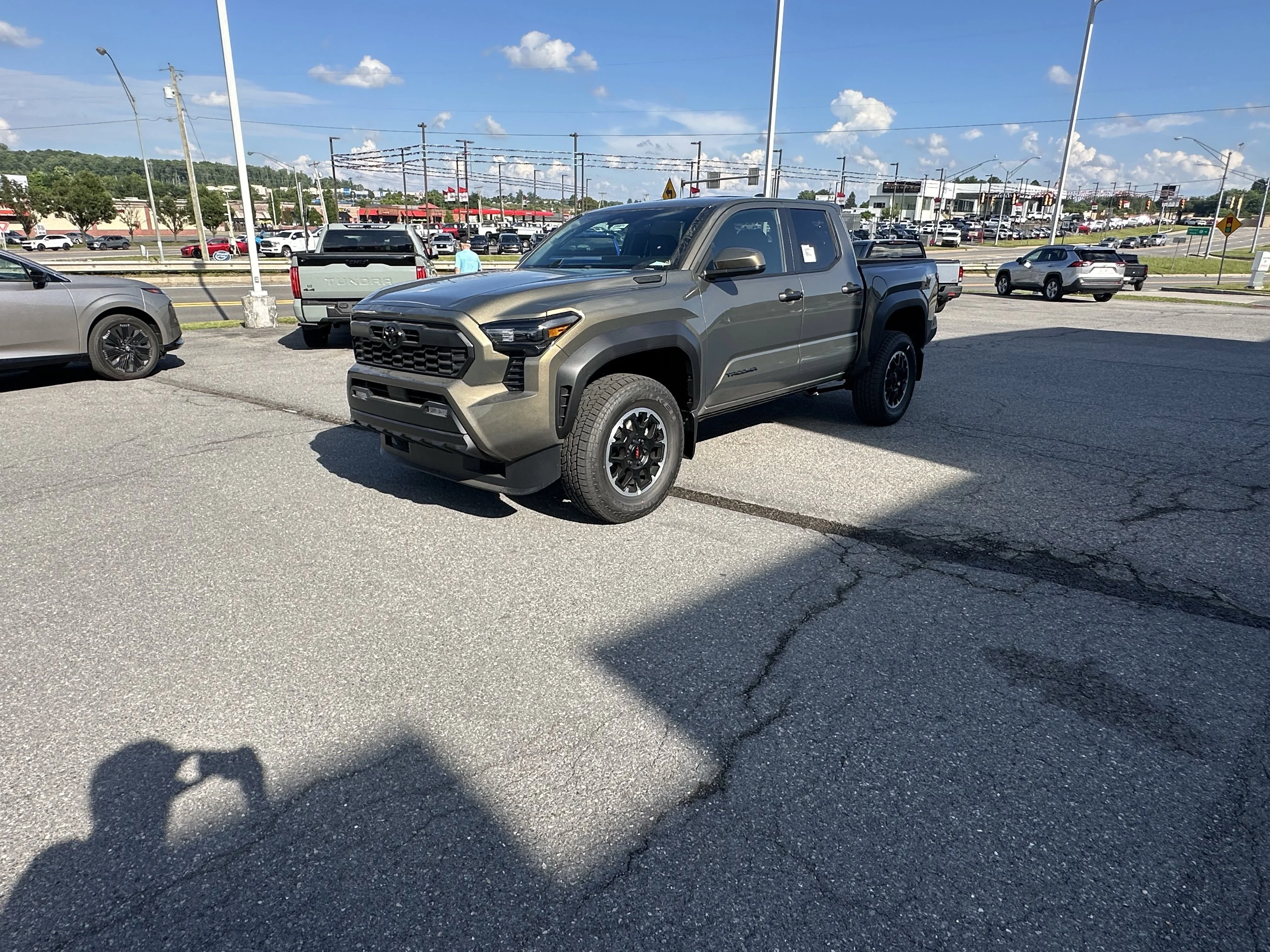 New 2026 BRONZE OXIDE Toyota TRD Off Road Hybrid image 7
