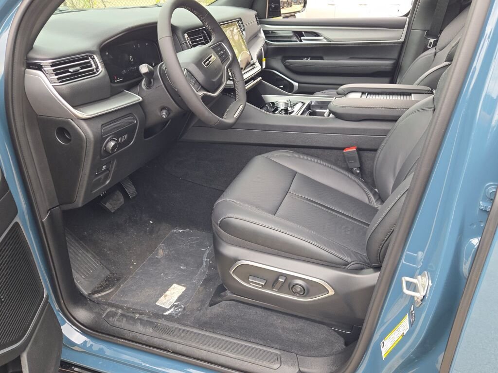 New 2026 Steel Blue Exterior Paint Jeep Limited Altitude image 22