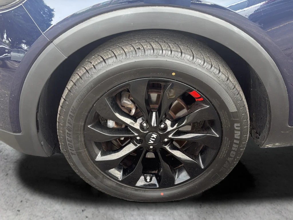 Used 2020 Blue Kia EX image 9