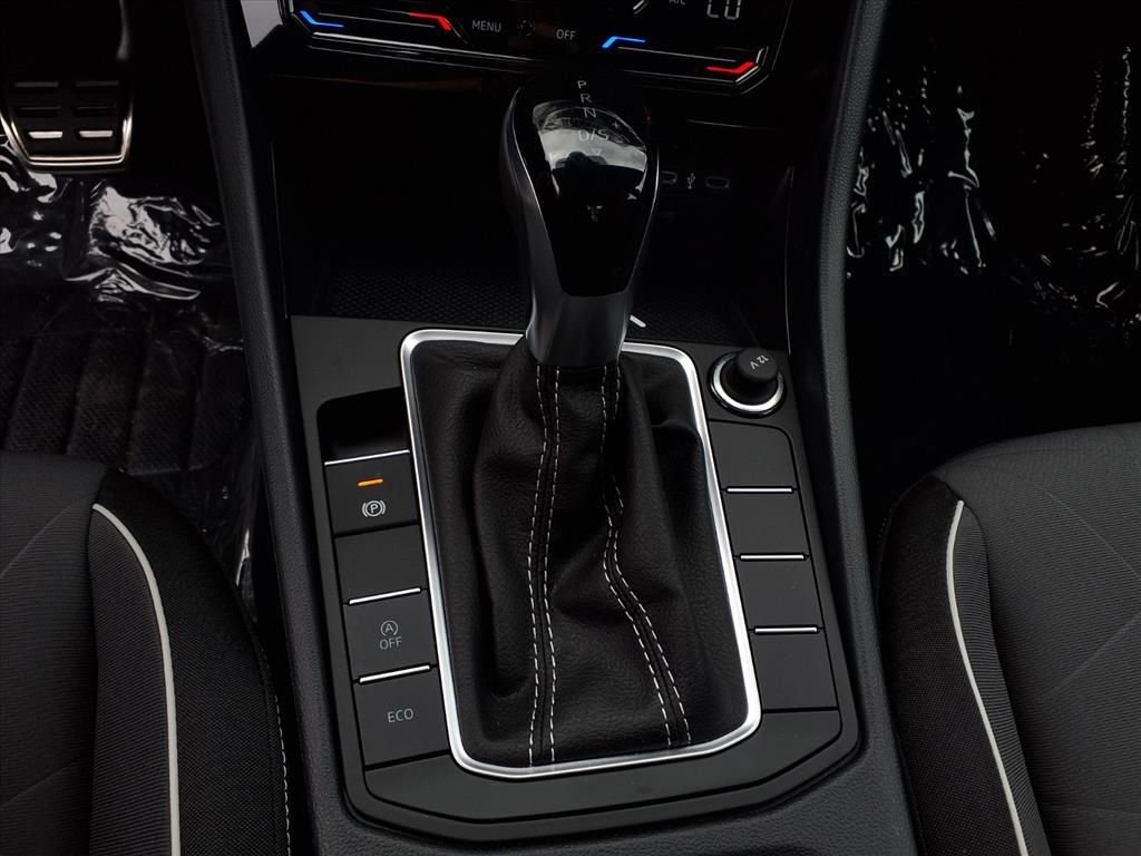 2025 Volkswagen Jetta Sport - Photo 11