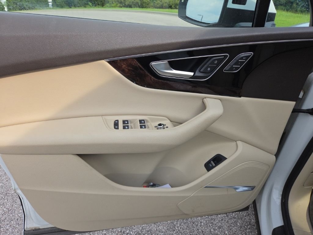 Used 2019 Glacier White Metallic Audi 55 Premium Plus image 14