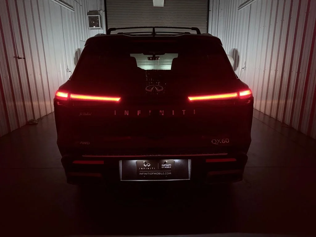 Certified Used 2024 Black INFINITI Autograph image 9