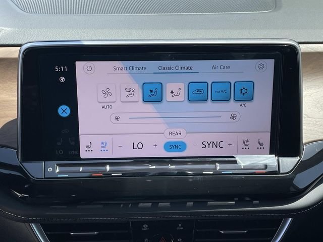 New 2026 White/off-white Volkswagen 2.0T SE w/Technology image 12