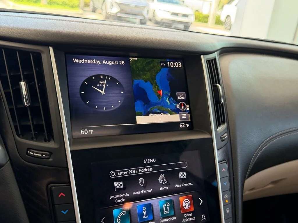 Used 2023 White INFINITI SENSORY image 19