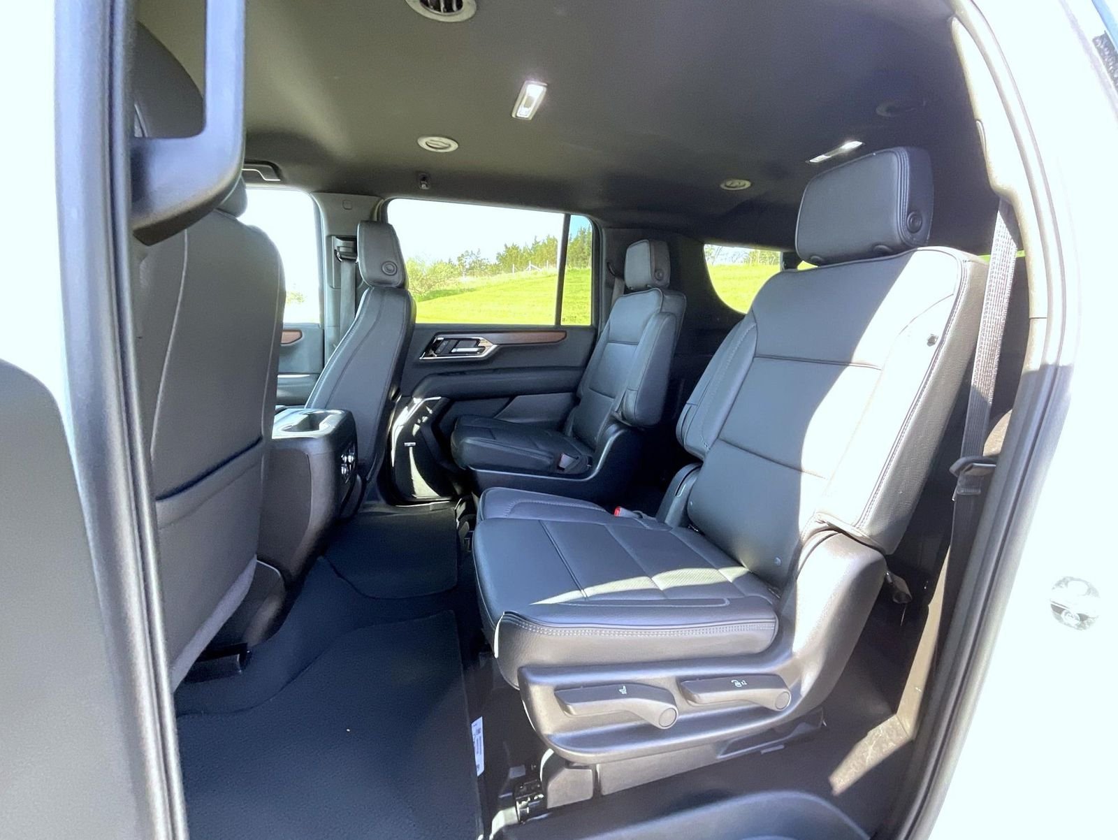 Used 2025 White GMC Denali image 21