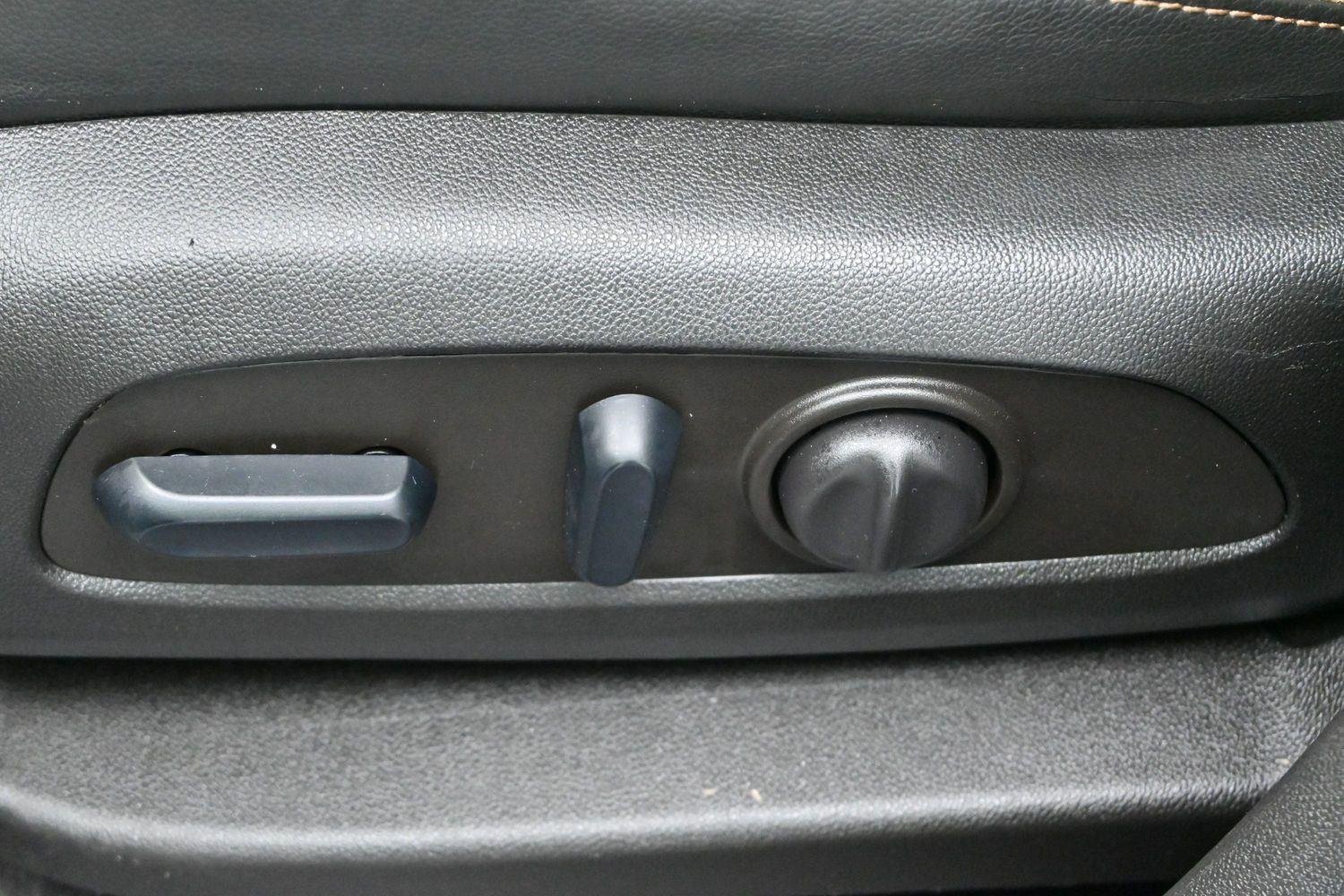Used 2022 Iron Gray Metallic Chevrolet Premier image 16