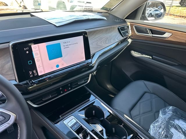 New 2026 Black Volkswagen 2.0T SE w/Technology image 21