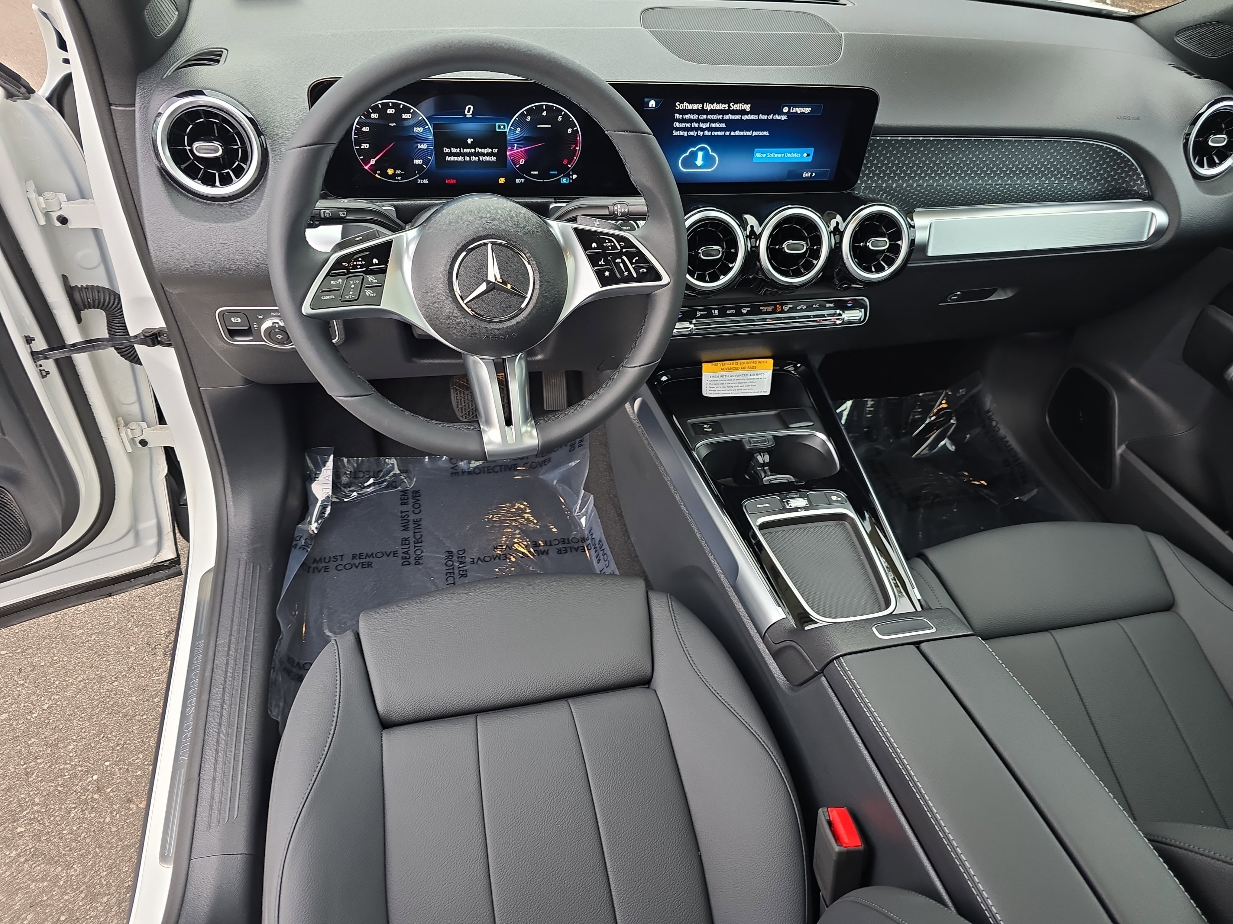 New 2025 Polar White Mercedes-Benz GLB250 image 16