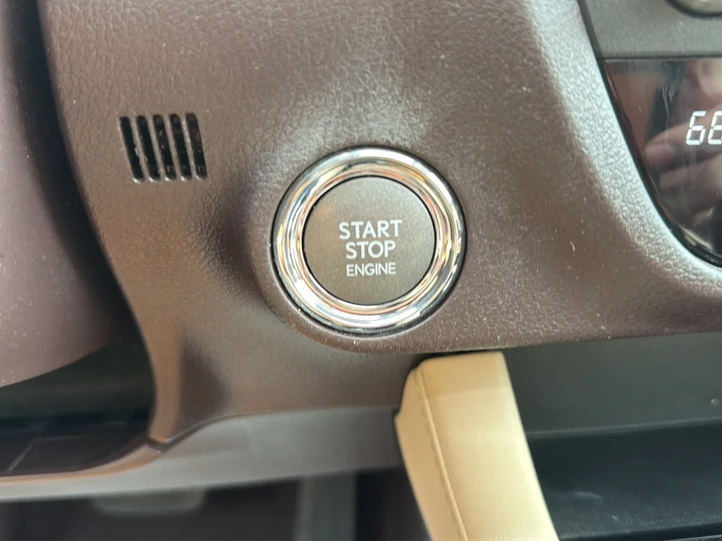 Used 2016 Blue Lexus 350 image 13