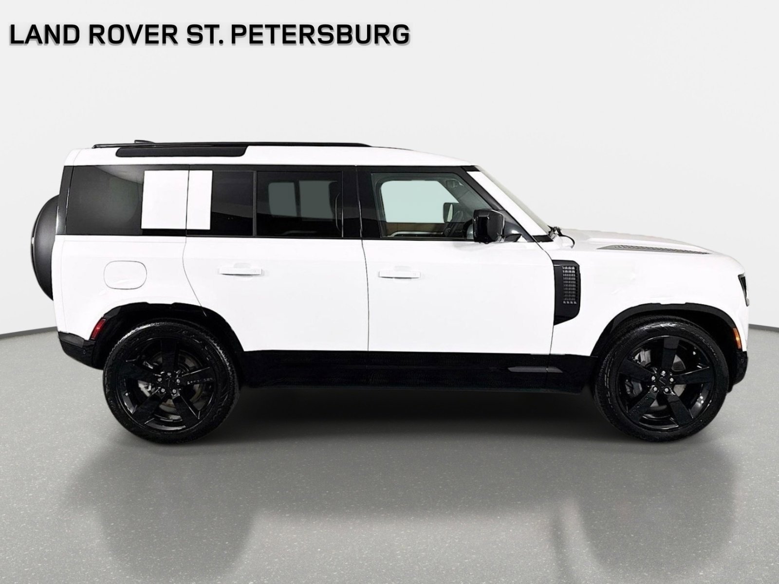 Used 2026 Fuji White Land Rover X-Dynamic SE image 4