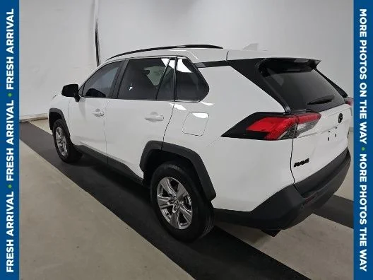 Used 2025 White Toyota XLE image 4
