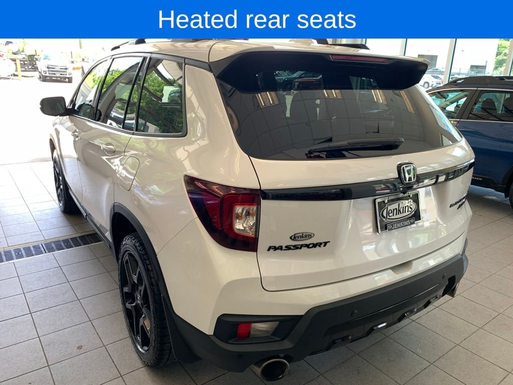 2024 Honda Passport Black Edition - Photo 13
