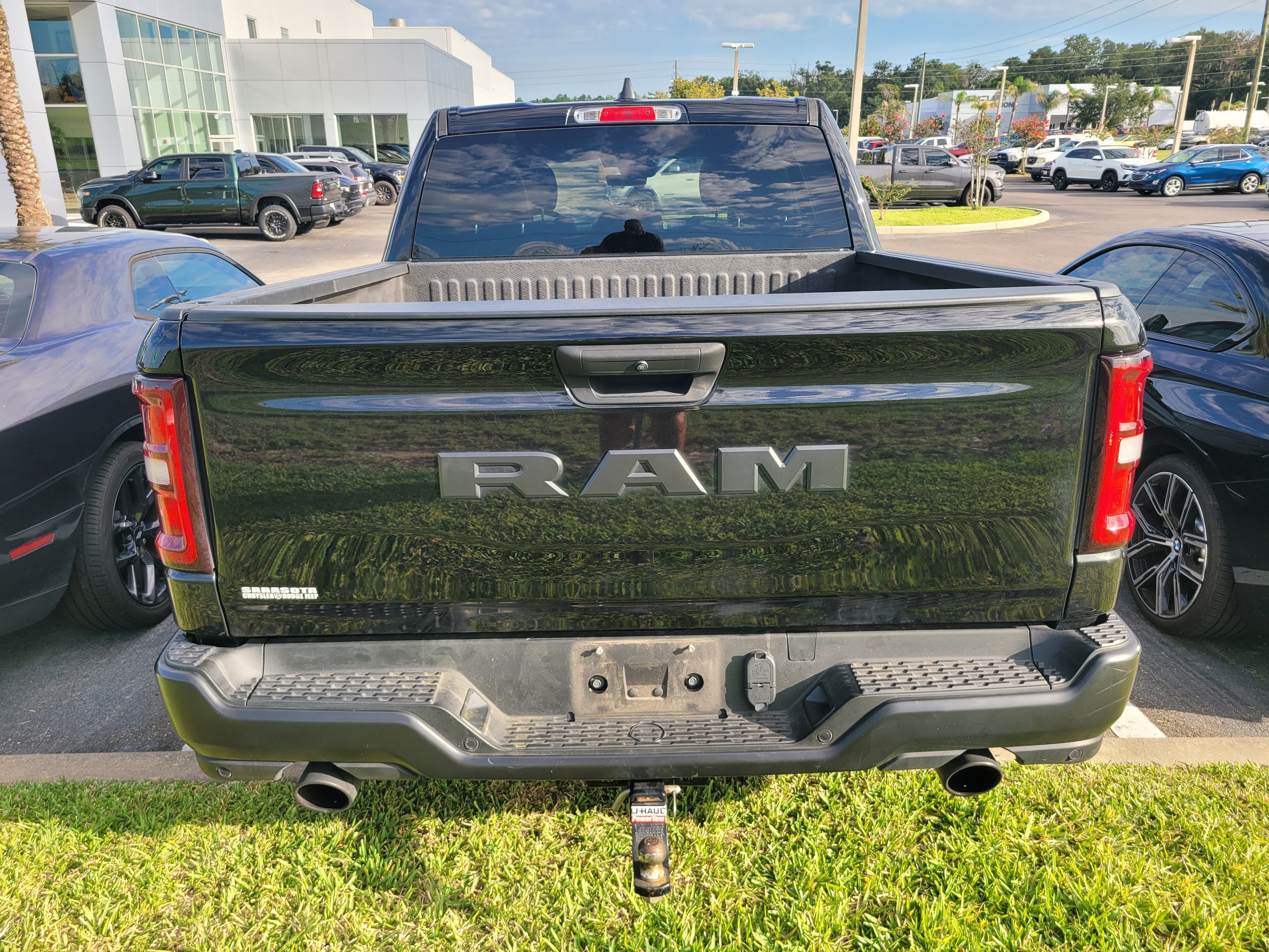 Used 2025 Diamond Black Crystal Pearlcoat Ram Tradesman image 5