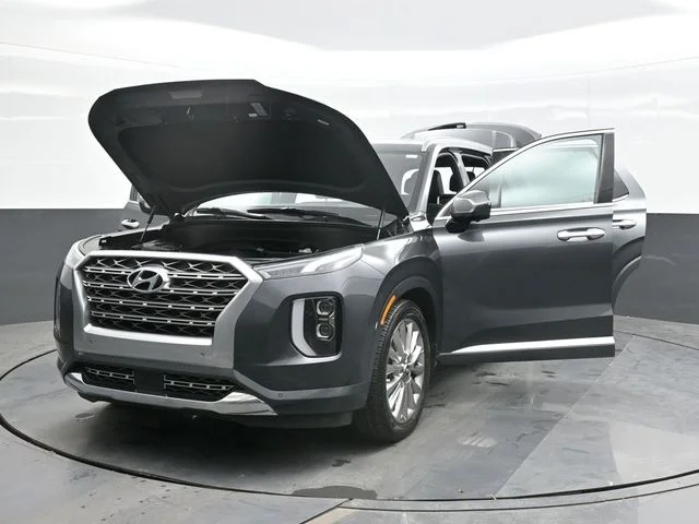 Used 2020 Green Hyundai Limited image 30