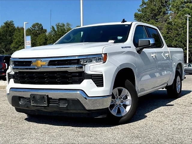 Used 2026 White Chevrolet LT image 3