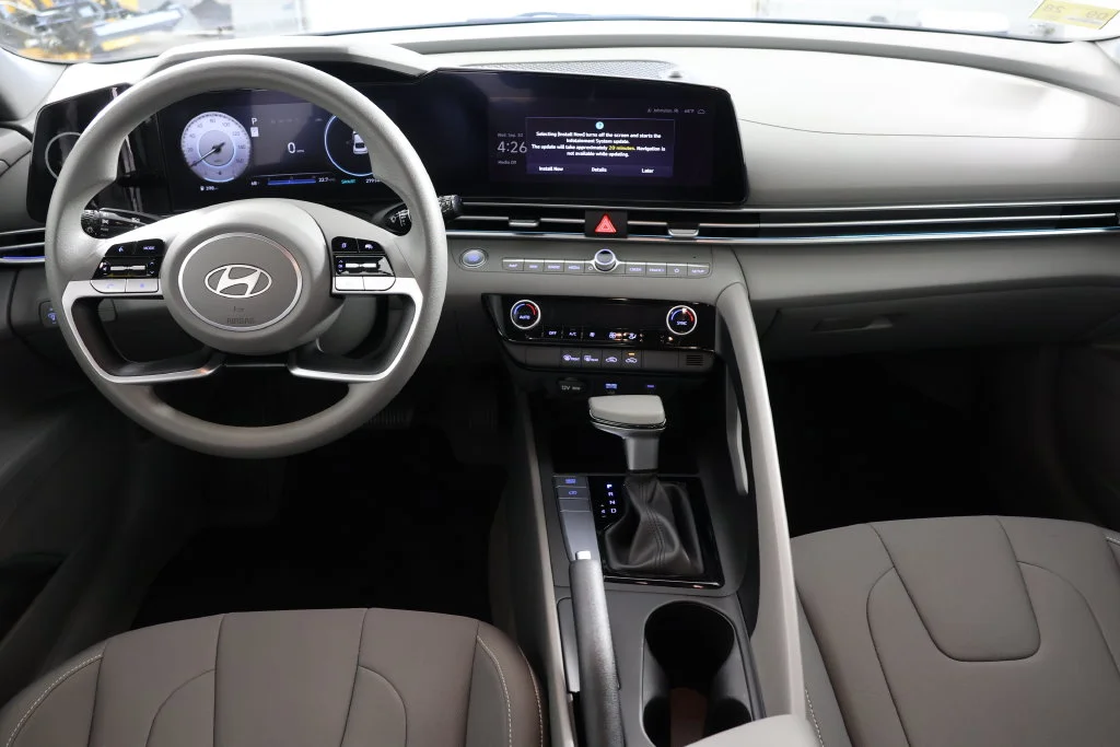 Certified Used 2024 Fluid Metal Hyundai SEL image 2