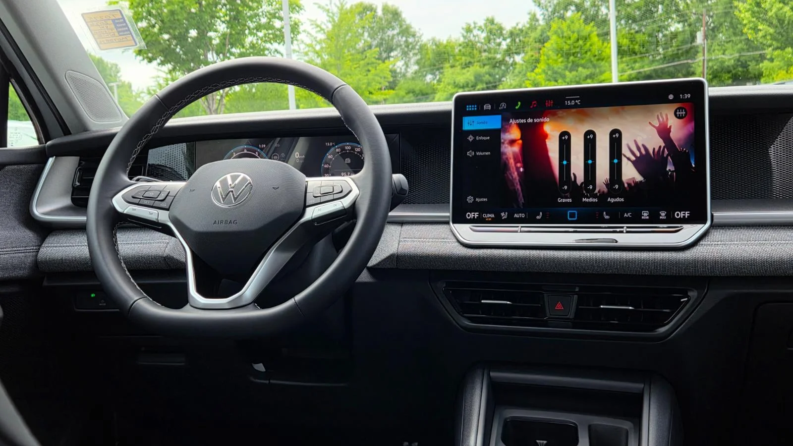 New 2026 pure white Volkswagen S image 48