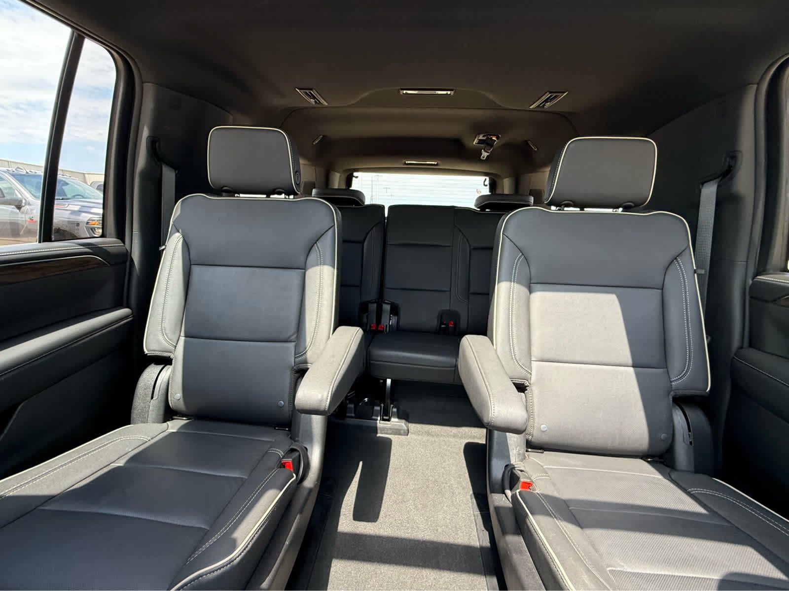 Used 2024 Summit White Chevrolet Premier image 28