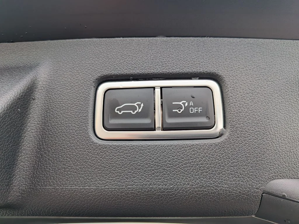 2025 Kia Sorento EX - Photo 24