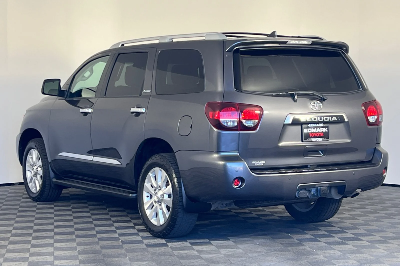 Used 2022 Magnetic Gray Metallic Toyota Platinum image 5