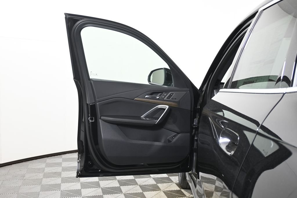 New 2026 Jet Black BMW xDrive28i image 28