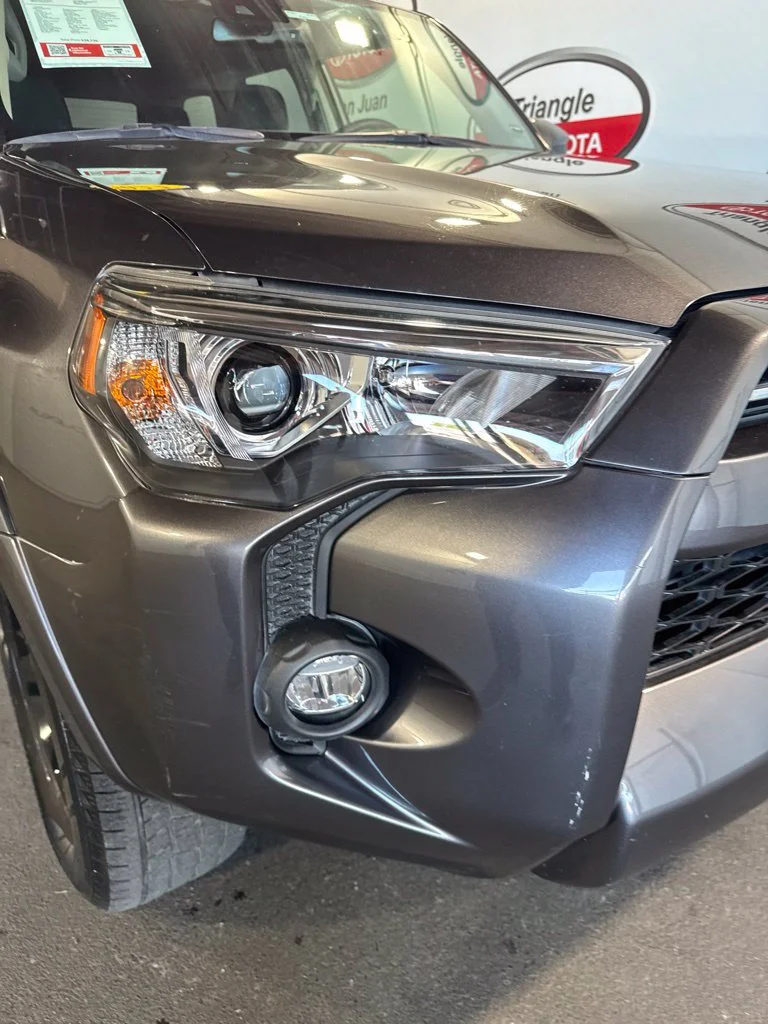 Used 2022 Gray Toyota SR5 image 11