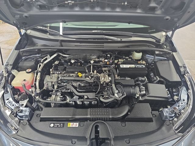 Used 2020  Toyota SE image 29
