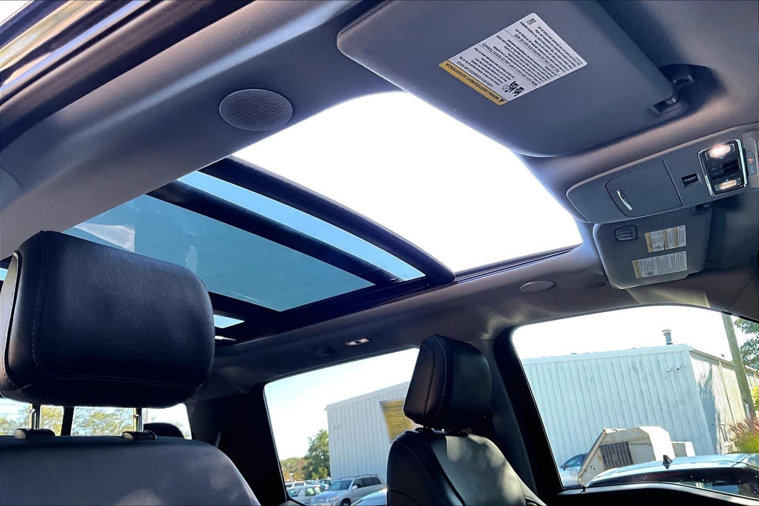 Used 2021 Agate Black Metallic Ford LARIAT image 13