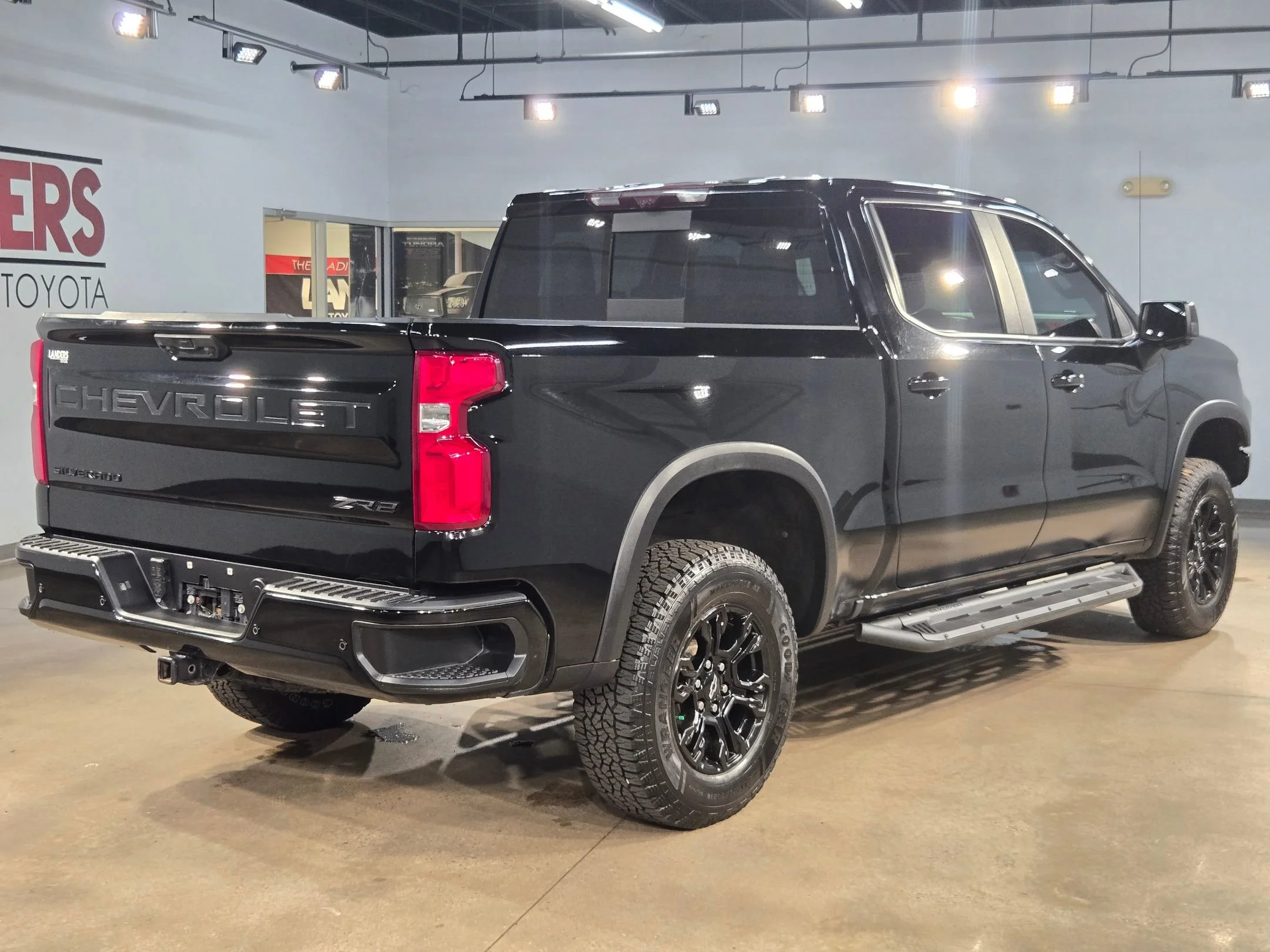 2024 Chevrolet Silverado 1500 ZR2 - Photo 7
