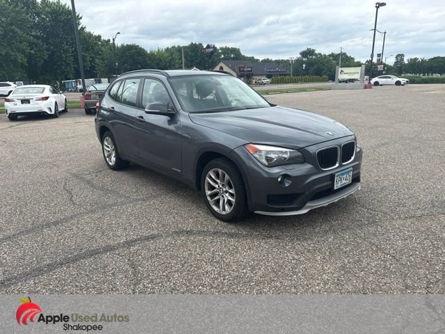 Used 2015 Gray BMW xDrive28i image 1