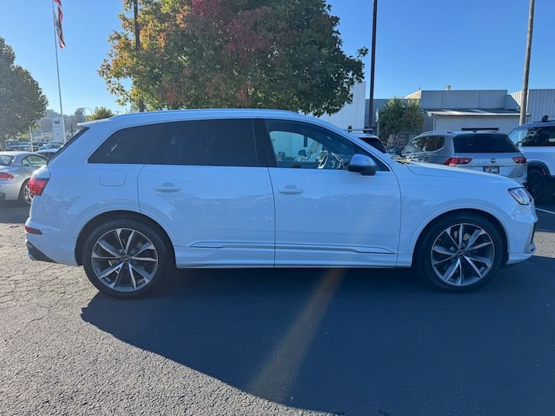 2022 Audi SQ7 Premium Plus photo 4