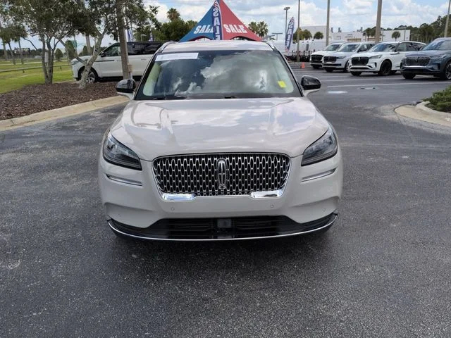 Certified Used 2022 Pearl Metallic Lincoln Standard image 9