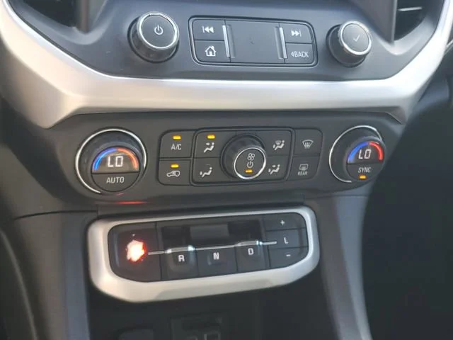 Used 2020 Carbon Black Metallic GMC SLT image 18