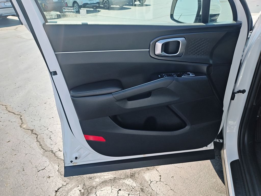 Used 2025 White Kia LX image 12