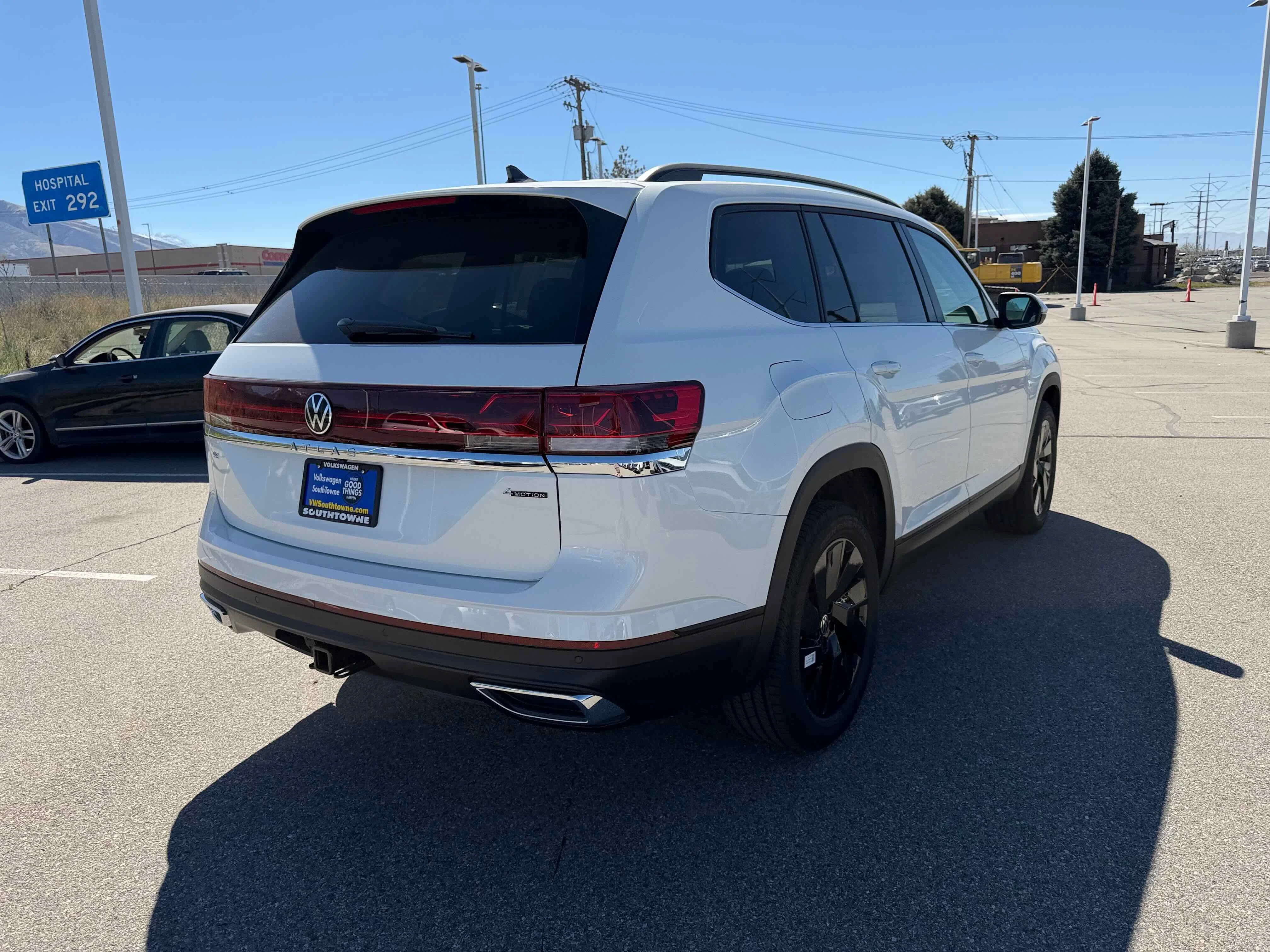 New 2026 Opal White Volkswagen 2.0T SE w/Technology image 7