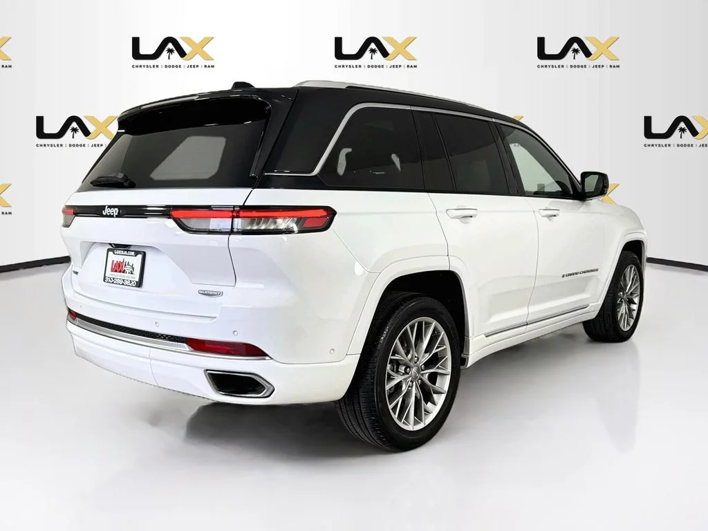 Used 2023 White Jeep Summit 4xe image 7