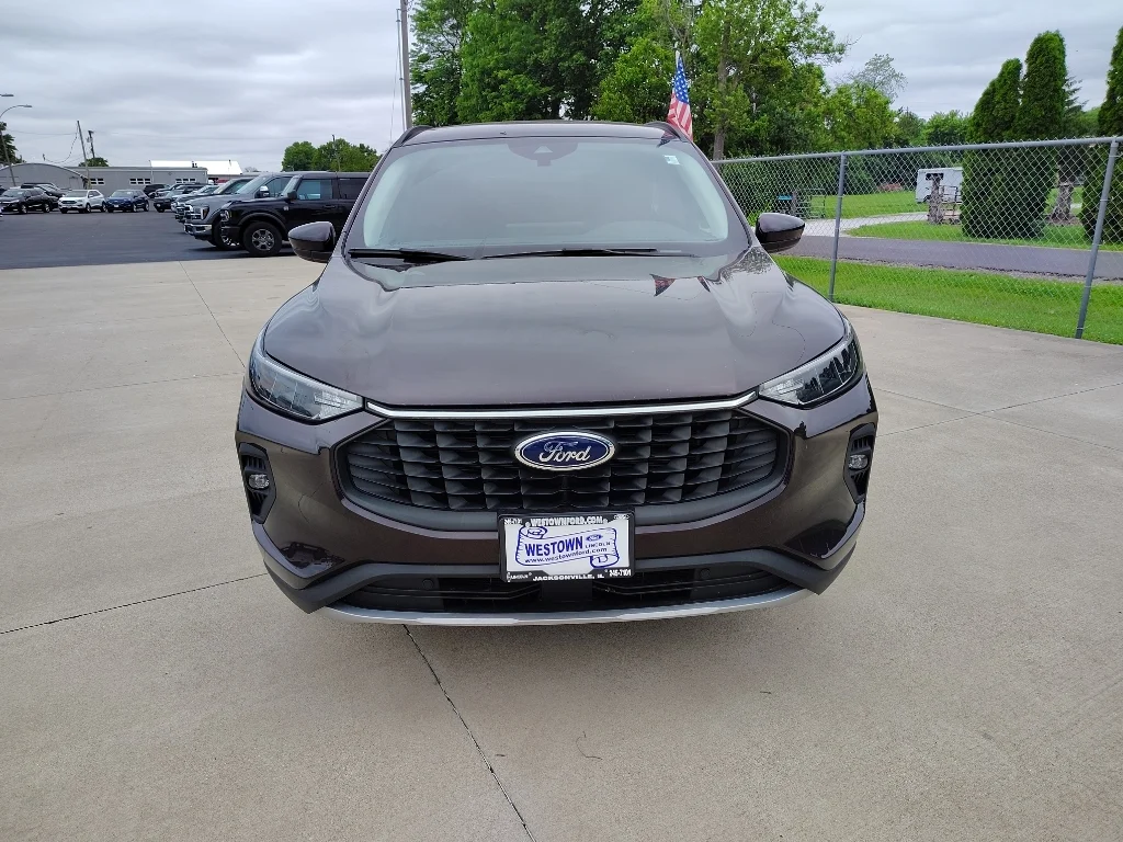 Used 2023 Cinnabar Red Metallic Ford PHEV image 10