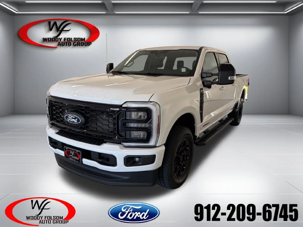 New 2027 Star White Metallic Tri-Coat Ford F-250® Lariat® image 1
