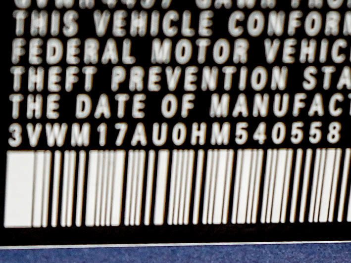 Used 2017 Silk Blue Metallic Volkswagen TSI SE image 28