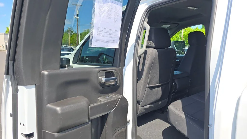 Used 2025 Summit White Chevrolet Custom image 15