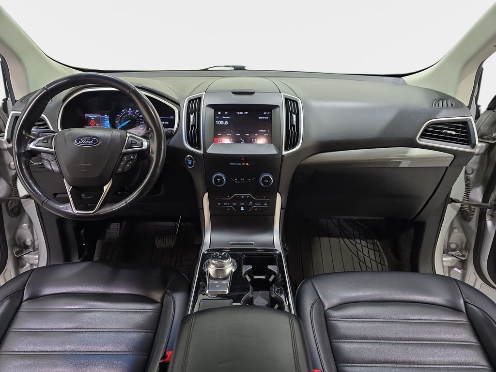 Used 2019 Silver Ford SEL image 10
