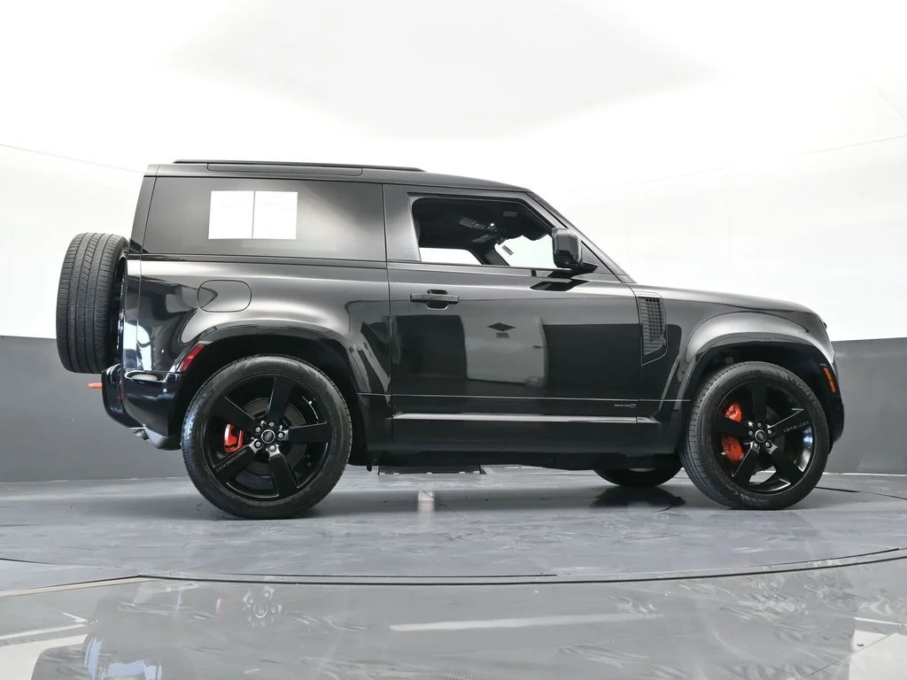 Used 2023 Black Land Rover X image 61