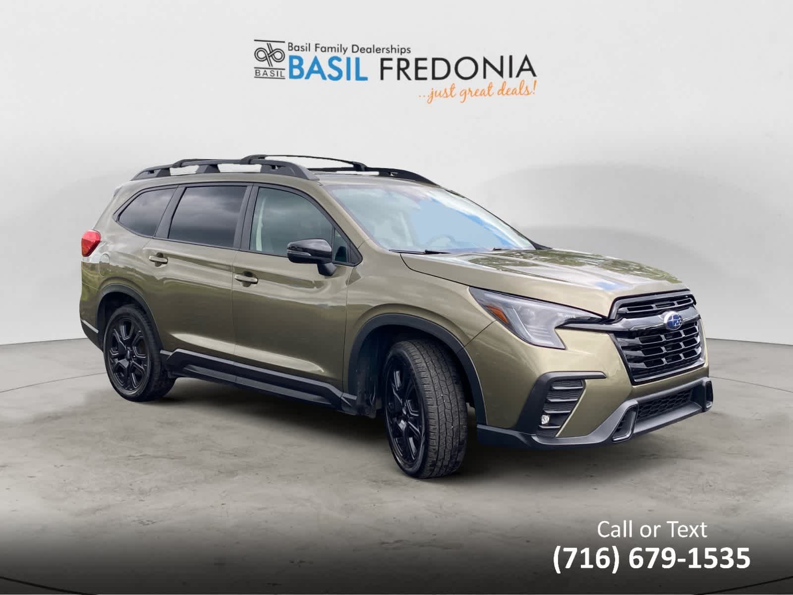 Used 2023 Autumn Green Metallic Subaru Onyx Edition image 11